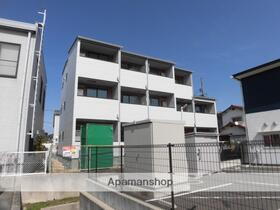 広島県広島市安佐南区西原１ 3階建 築1年5ヶ月