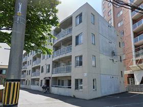 北海道札幌市中央区北十四条西１５ 4階建 築18年5ヶ月