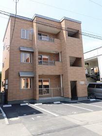 北海道札幌市南区澄川三条３ 3階建 築4年2ヶ月
