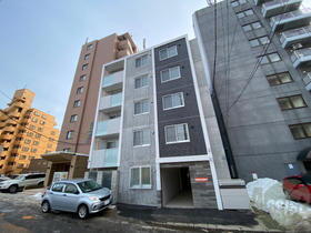 北海道札幌市中央区北五条西９ 5階建 築1年3ヶ月