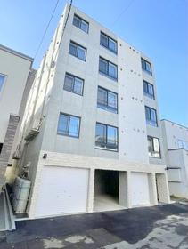 北海道札幌市中央区南六条西１５ 5階建 築1年9ヶ月