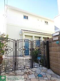 東京都豊島区千早４ 築17年11ヶ月 2階建