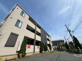 兵庫県西宮市山口町名来１ 3階建 築6年6ヶ月
