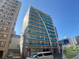 コローレ知事公館前