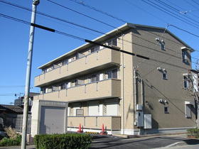 千葉県松戸市八ケ崎６ 3階建 築15年7ヶ月