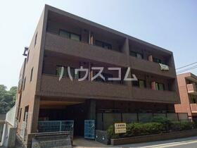 神奈川県横須賀市鷹取２ 3階建 築23年8ヶ月