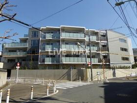 東京都渋谷区鉢山町 地上4階地下1階建 築11年5ヶ月