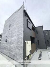 兵庫県三木市本町１ 2階建 