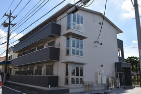 東京都八王子市子安町３ 3階建 築2年11ヶ月