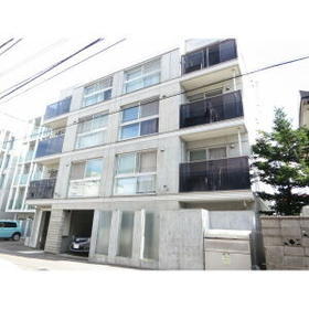 北海道札幌市中央区南八条西１３ 4階建 築9年10ヶ月