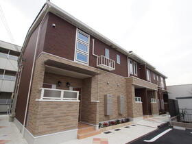 奈良県奈良市西九条町３ 2階建 築8年6ヶ月