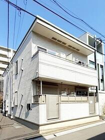 東京都新宿区西早稲田３ 2階建