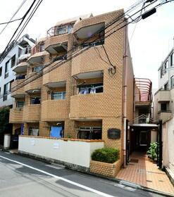 東京都中野区本町３ 地上4階地下1階建 築42年7ヶ月