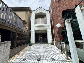 神奈川県鎌倉市由比ガ浜２ 地上3階地下1階建 築35年1ヶ月