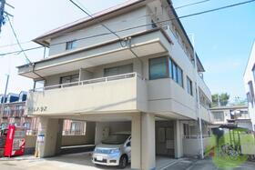 ライムハウス 3階建
