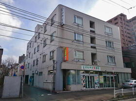 北海道札幌市中央区南五条西１４ 4階建 築37年4ヶ月