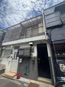 大阪府大阪市生野区勝山南１ 2階建