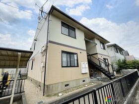 福岡県小郡市希みが丘２ 2階建