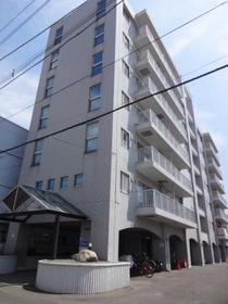 北海道札幌市中央区南十七条西１０ 賃貸マンション
