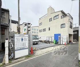 ヴェスプッチ二条城 3階建