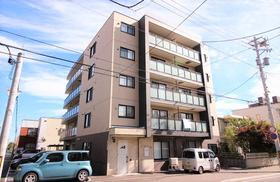 北海道札幌市西区二十四軒四条３ 5階建 築6年8ヶ月