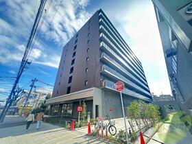 兵庫県西宮市深津町 9階建