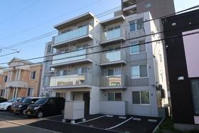 北海道札幌市西区西町北１３ 4階建 築5年6ヶ月