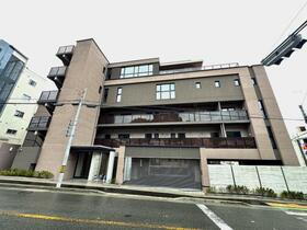 兵庫県神戸市中央区野崎通６ 5階建