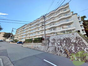コボリマンション夙川老松台Ｂ棟 10階建