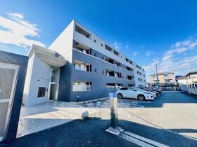 大阪府高槻市郡家新町 4階建 築8年5ヶ月