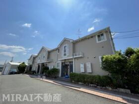 大阪府羽曳野市西浦３ 2階建