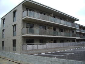 グラシューズＩ 3階建