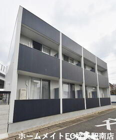 福岡県福岡市早良区次郎丸３ 2階建