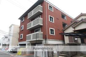 イースタンヒルズ一社．