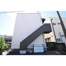 Ｌ’ｅｎｄｒｏｉｔ　ａｐａｉｓａｎｔ（ランドロワアペザン）