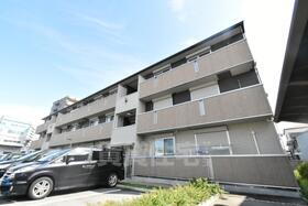 大阪府堺市西区浜寺石津町中１ 3階建