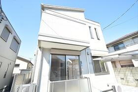 東京都調布市国領町７ 2階建 築1年