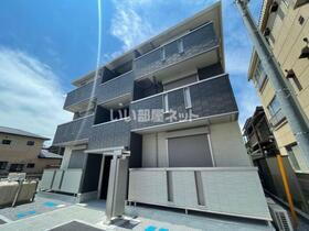 栃木県小山市三峯１ 3階建 築3年5ヶ月