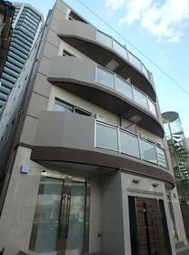 東京都港区白金６ 築8年2ヶ月 4階建