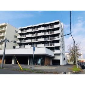 エルフィーネ本町　【６０２号室】 6階建