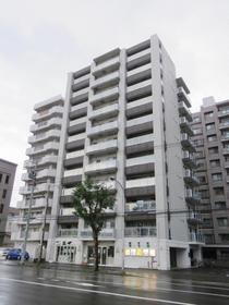 北海道札幌市中央区北四条西２０ 11階建 築16年8ヶ月