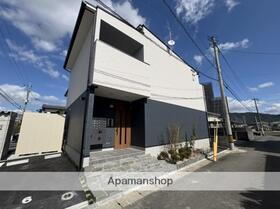 福岡県筑紫野市針摺南２  2階建