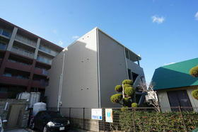 福岡県那珂川市中原２ 3階建 築3年8ヶ月