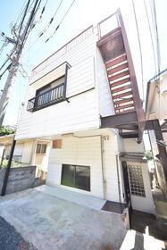 鶯町３丁目貸戸建 2階建