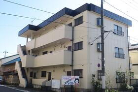 メゾン大塚 3階建