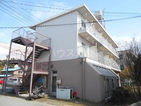神奈川県厚木市飯山南４ 3階建 築41年3ヶ月
