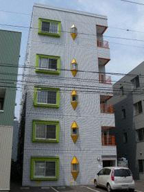 北海道札幌市中央区南八条西１３ 5階建 築36年10ヶ月