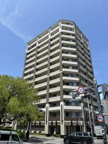 ファーストレジデンス紙屋町 14階建