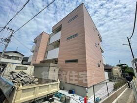 大阪府高石市高師浜３ 築2年6ヶ月 3階建