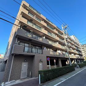 コスモ高島平駅前